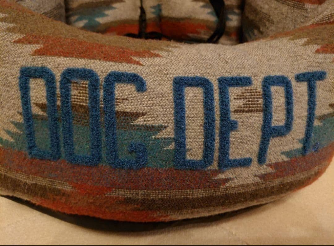 DOG DEPT ドッグデプト アズテック柄 犬用ドライブベッド クッション