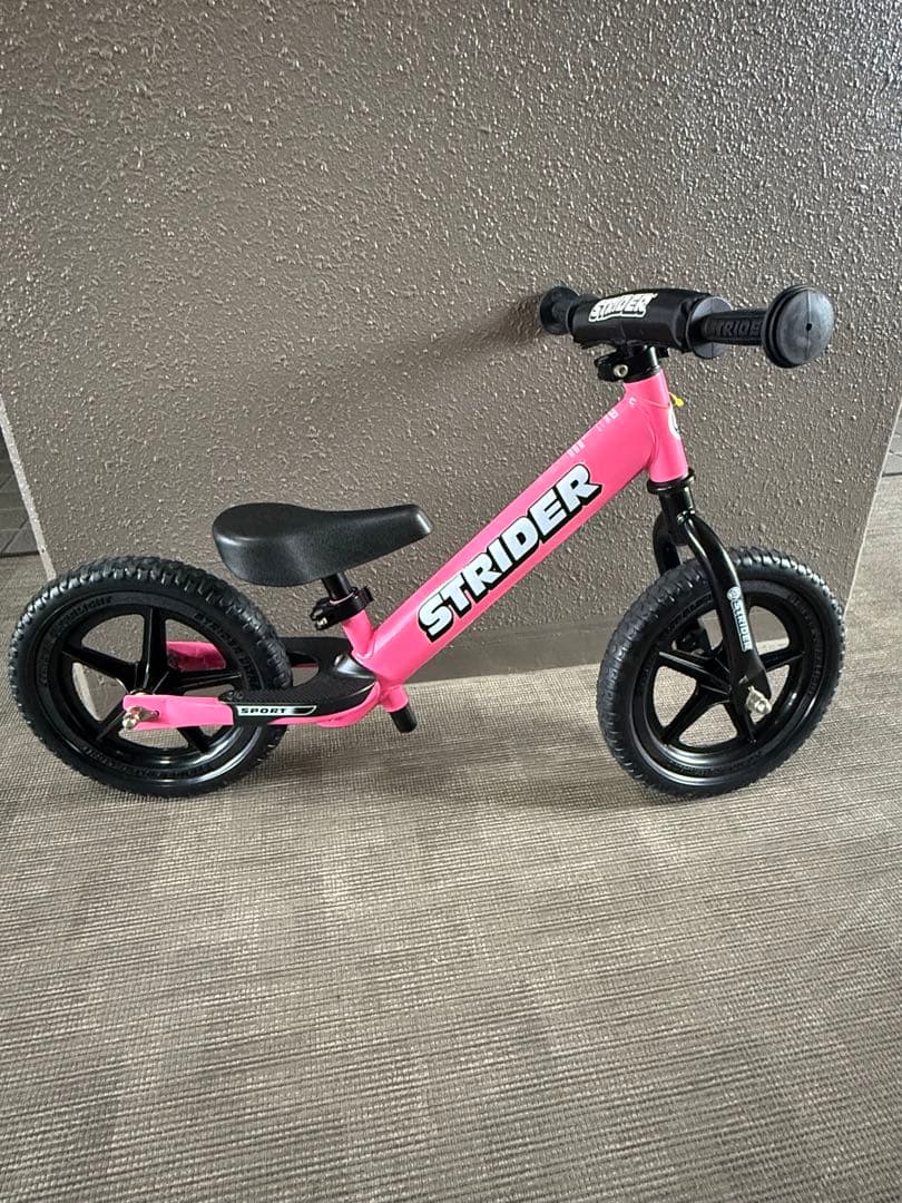 STRIDER SPORTS 12ストライダー　スポーツモデル12 ピンク