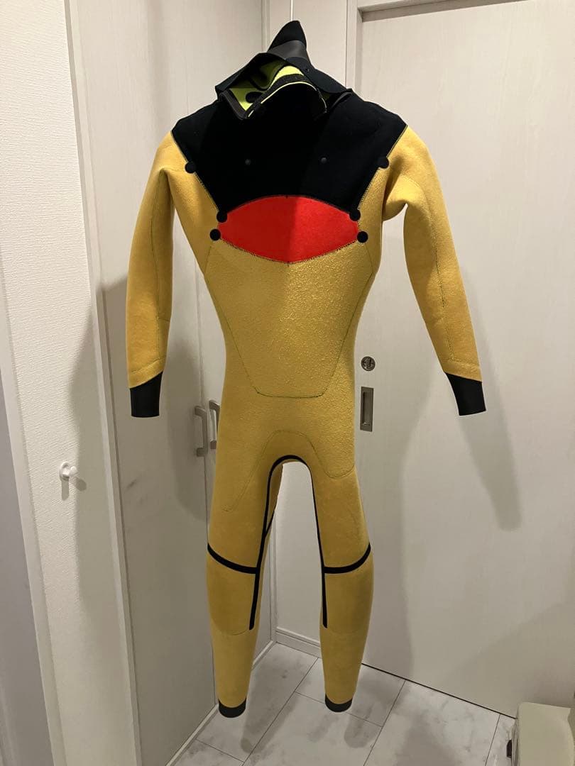 BEWETスーパーウォーム セミドライスーツ