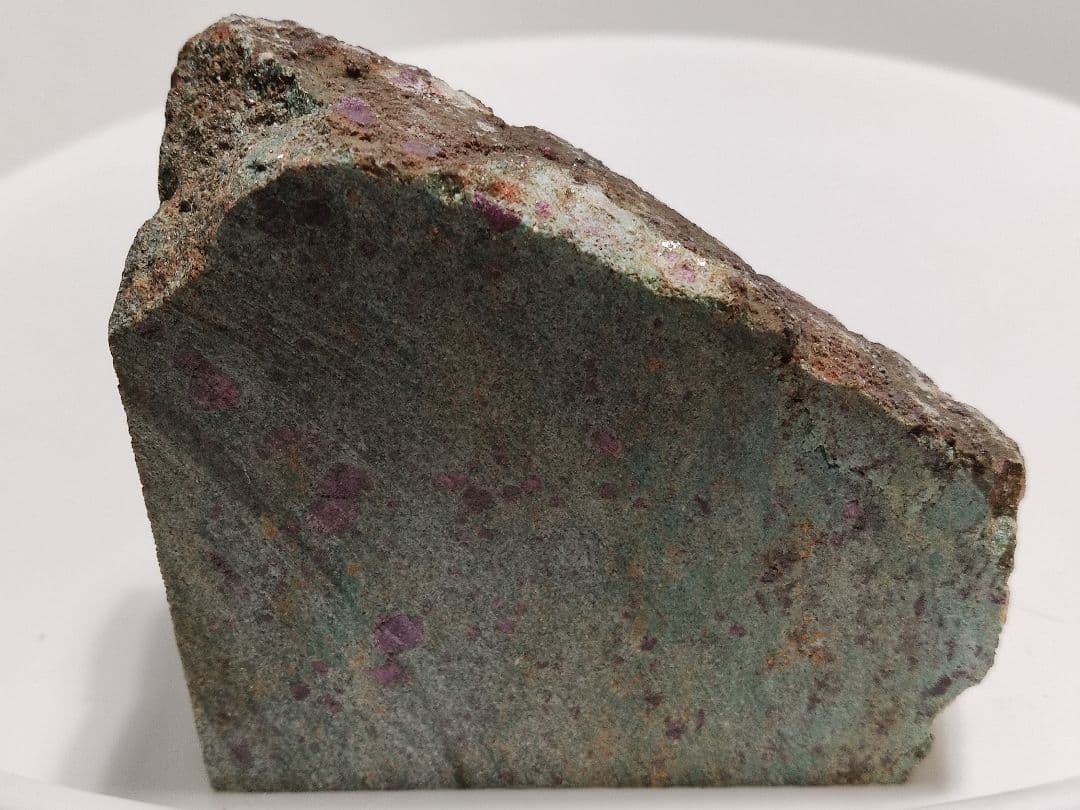 パワーストーン　天然石　原石　ルビーコランダム　751g　No.83