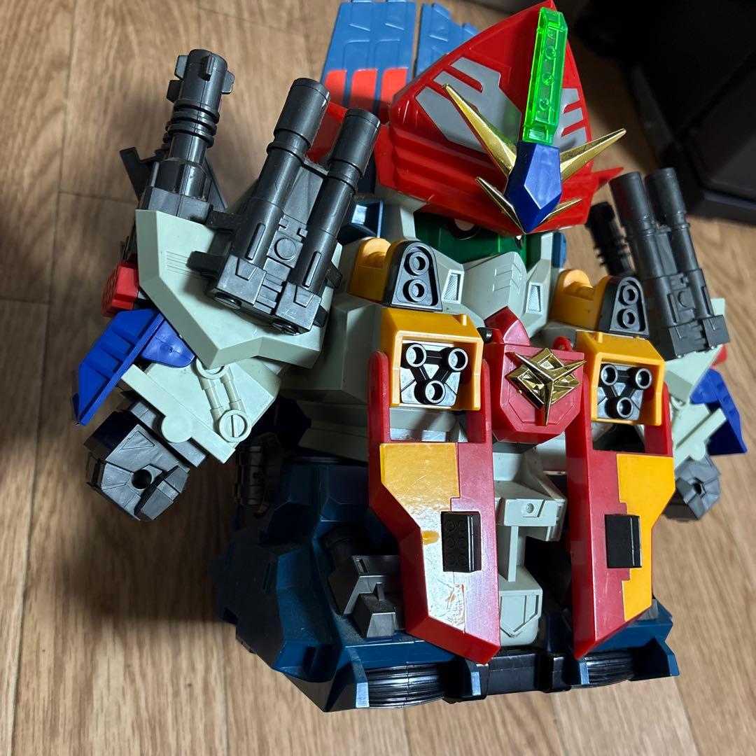 p*e様 元祖SDガンダム　ジェネラルガンダム　ジャンク品　モーター動作OK