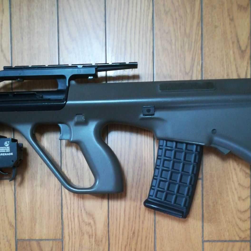 東京マルイ電動ガン　ステアーAUG