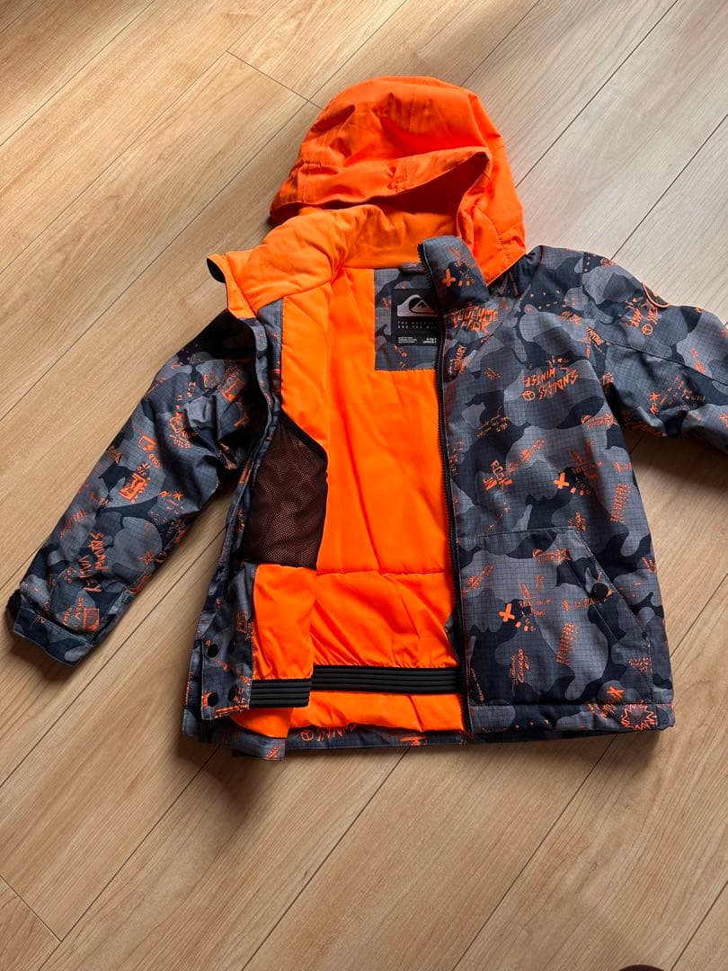 QUICKSILVER 6-7/DC XSスノーボードウェア　120㌢くらい