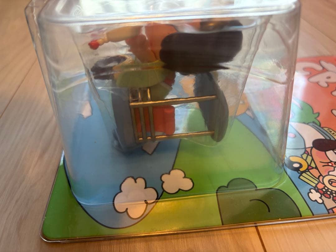 POP MART CRYBABY TUBE GIRL フィギュア　タイ限定