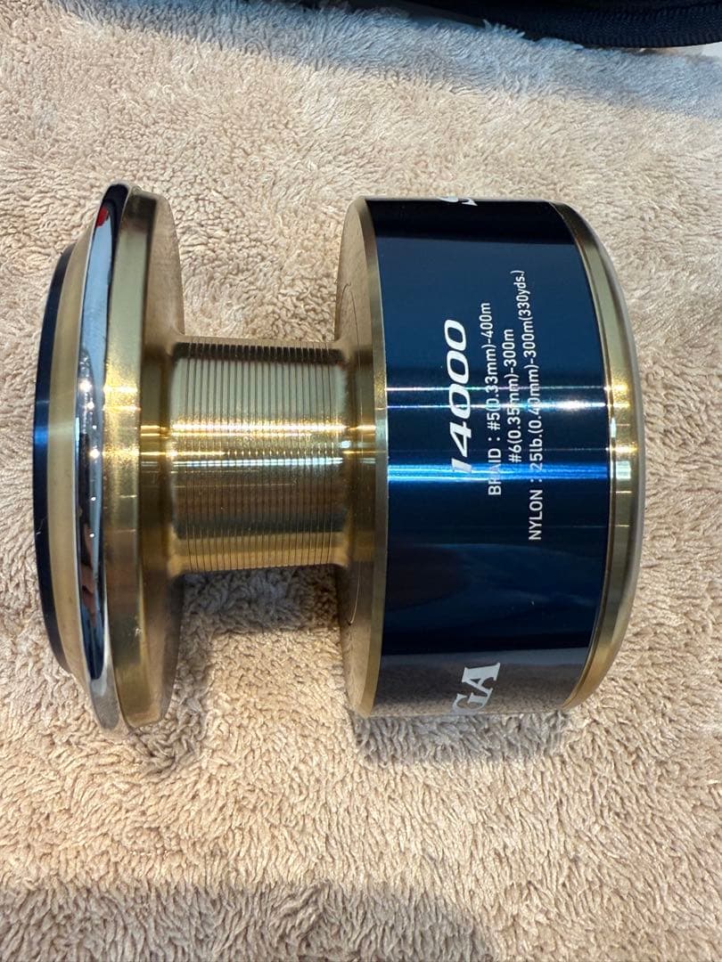 新品　20SALTIGA 14000-P スピニングリール