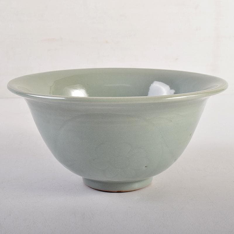 中国　龍泉窯　青磁　陰刻　花文　鉢　M　R8813