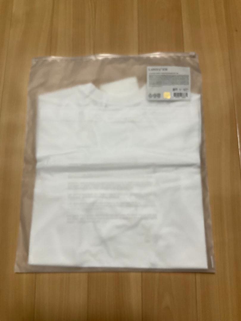 【新品・公式】BTS V LAYOVER ヨンタン Tシャツ M トレカつき