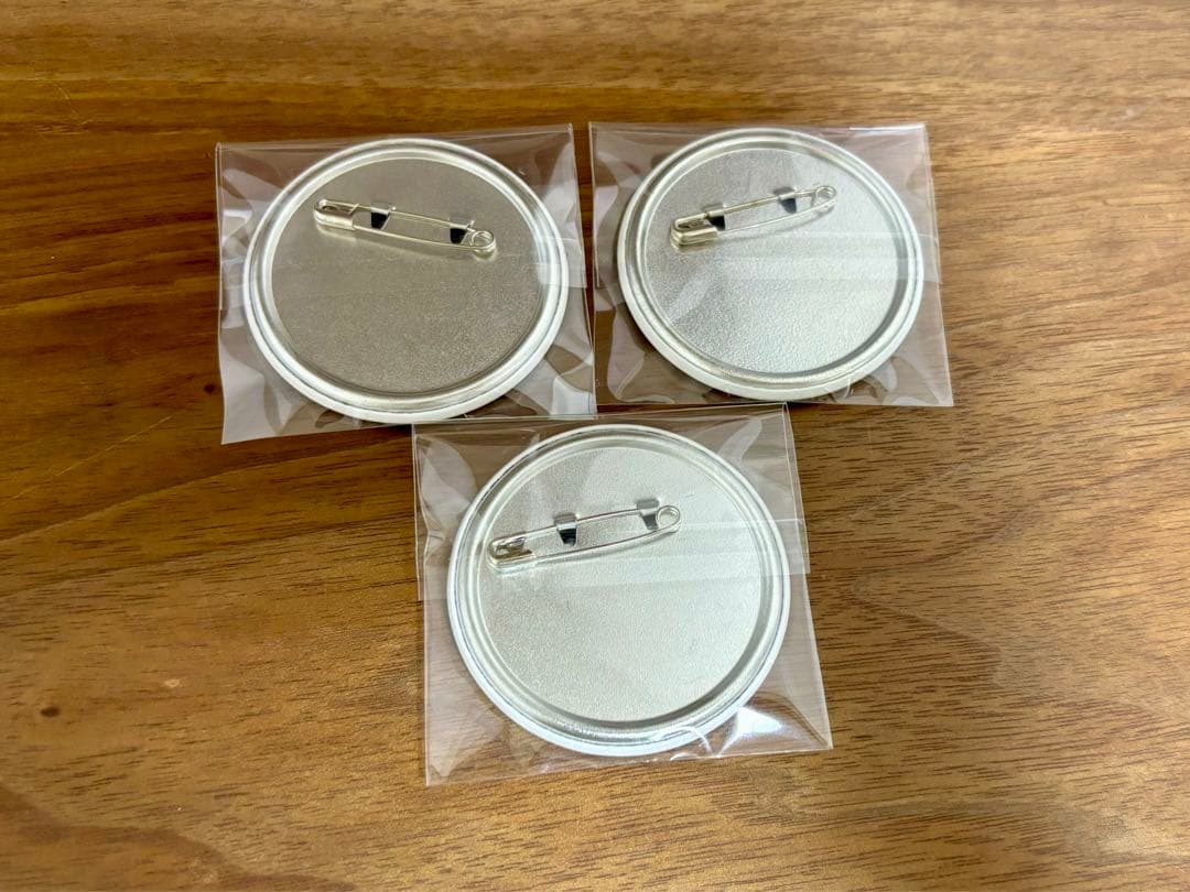 ブルーロック プリンセスカフェ あたり付き缶バッジくじ 潔世一 3点セット