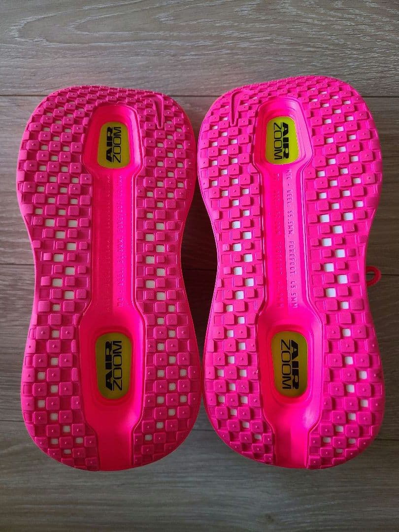 【新品未使用黒タグ箱付】NIKE ナイキ ボメロプレミアム VOMERO