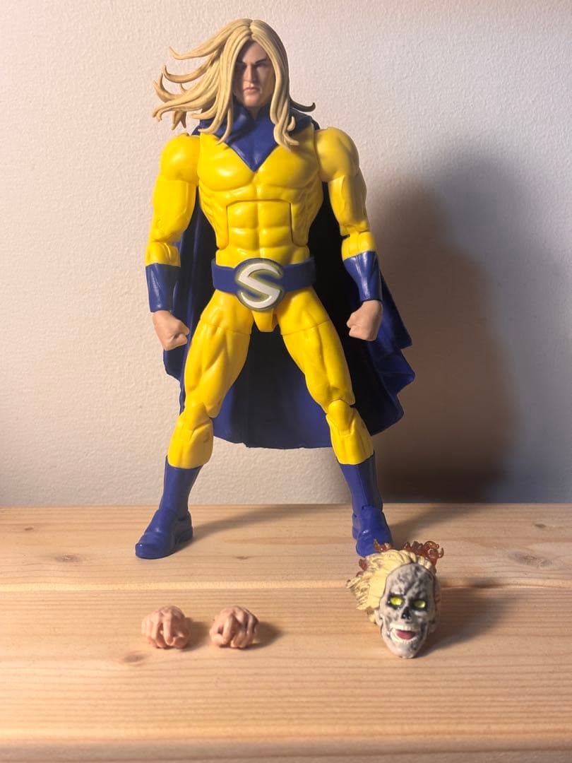 Marvel legends セントリー