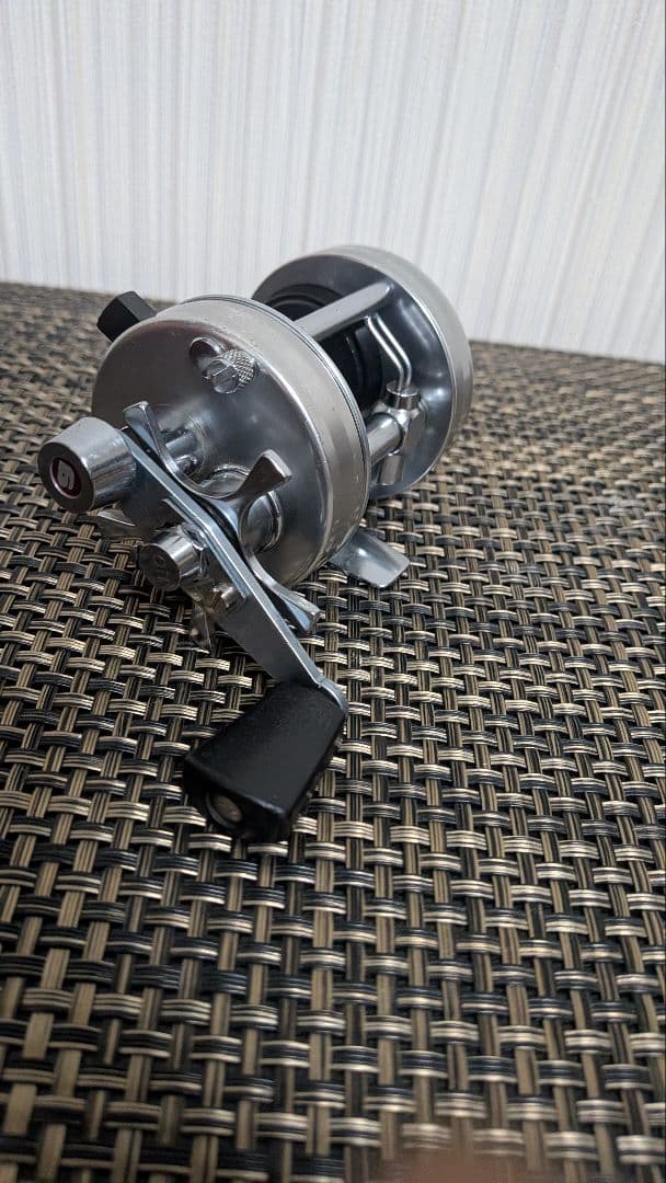 美品 ABU 2500c アブ 2500c ambassadeur 77年製