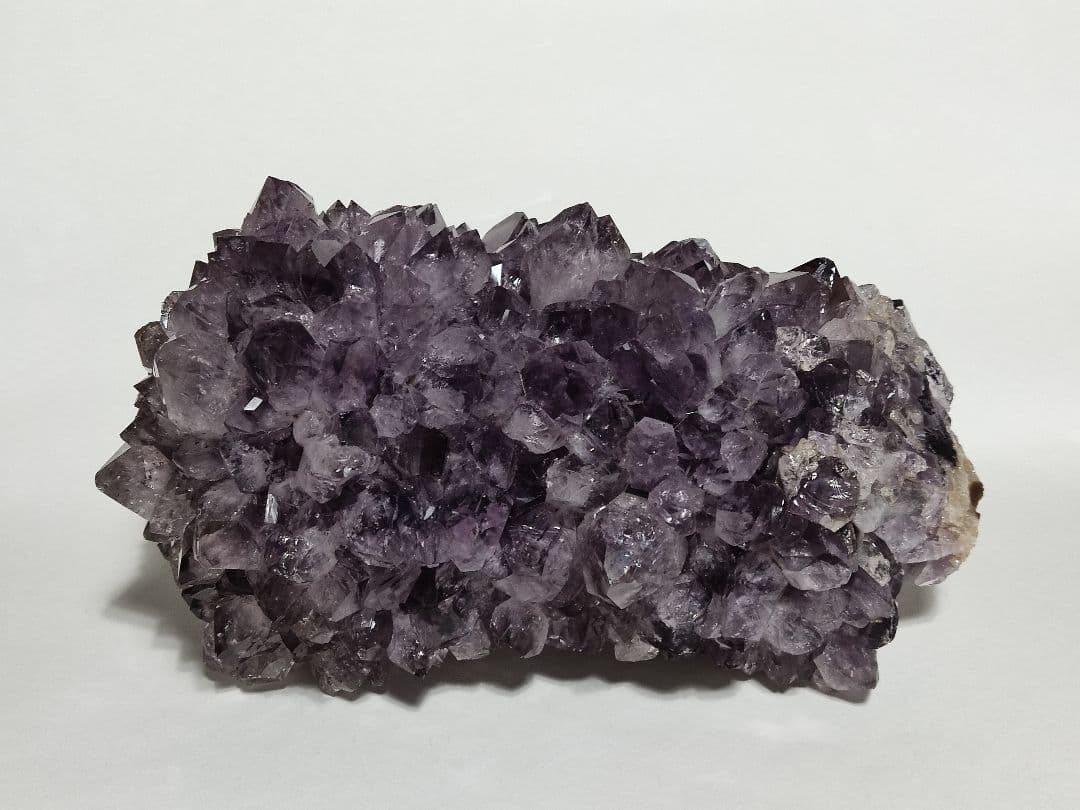 パワーストーン　天然石　アメジスト　クラスター　2.6kg　No.950