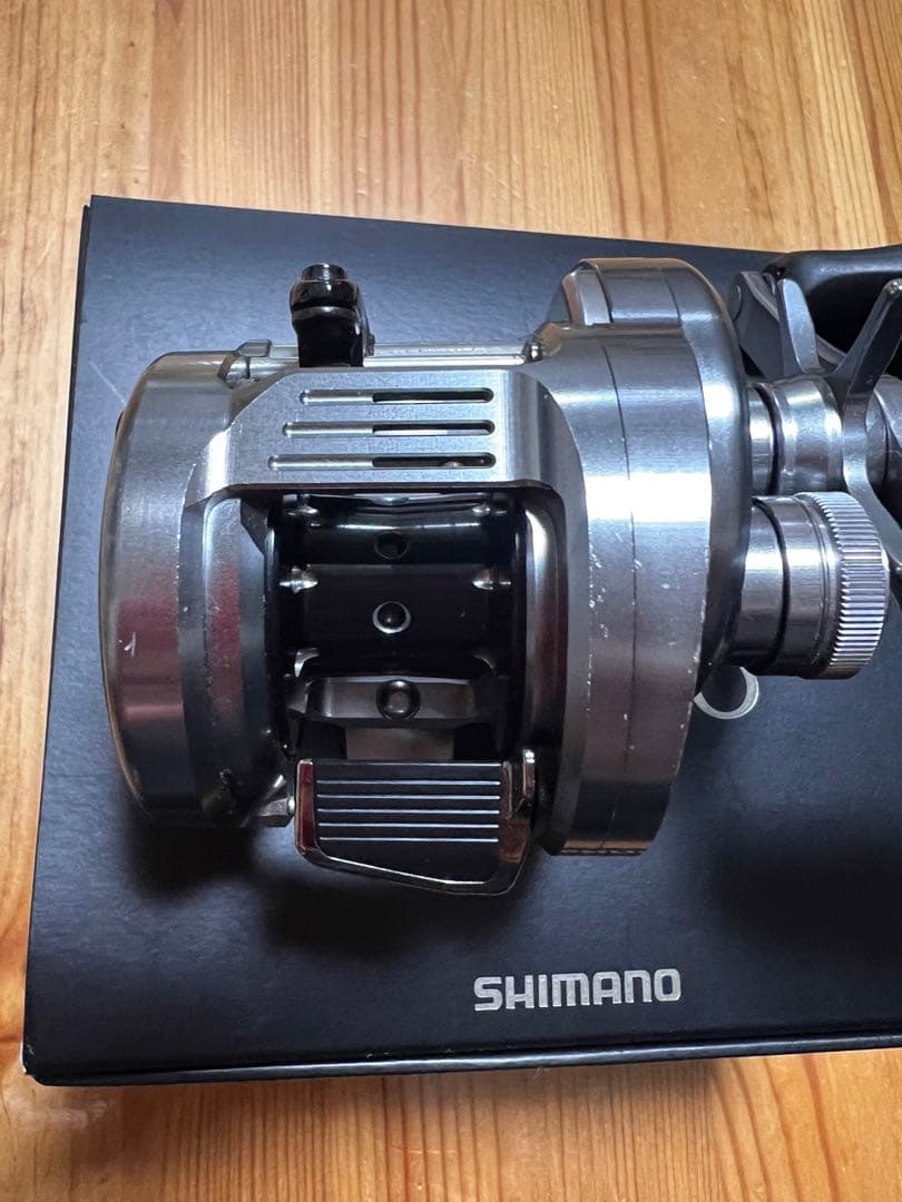 SHIMANO カルカッタコンクエストDC200 リール 本体