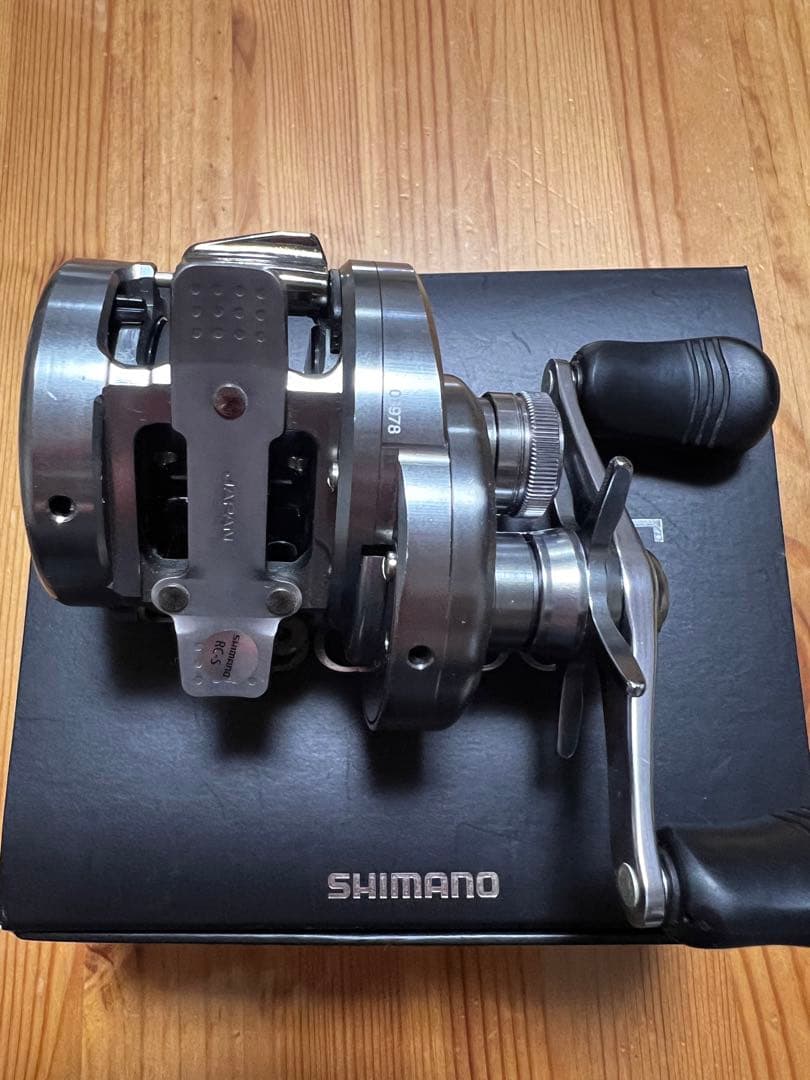 SHIMANO カルカッタコンクエストDC200 リール 本体