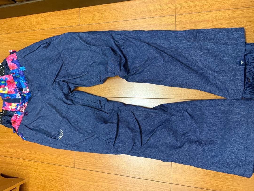 ROXY/ロキシー レディース スノーボードウェア 蜷川実花コラボ　上下セット