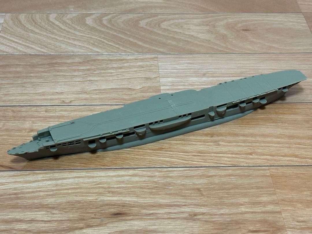 1/700 WWII イタリア海軍 航空母艦 アクイラ レジン製キット 未組立