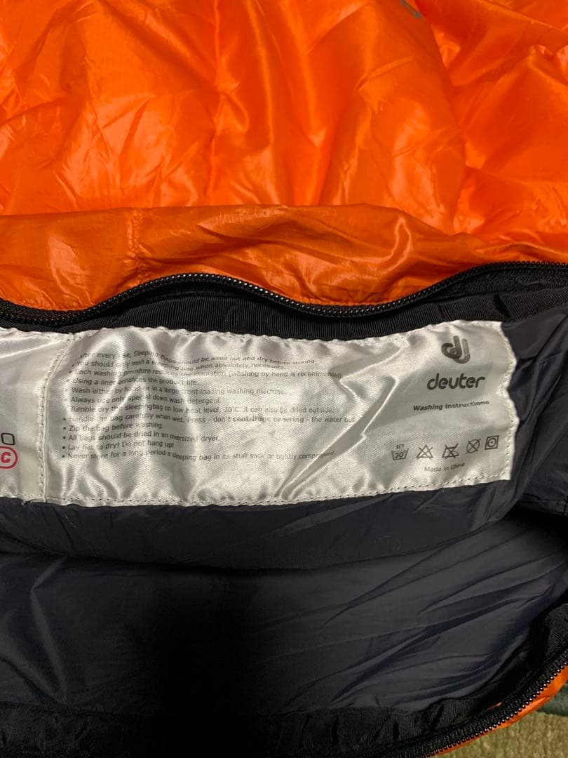 deuter ドイター　アストロ550ダウンスリーピングバッグ オレンジ