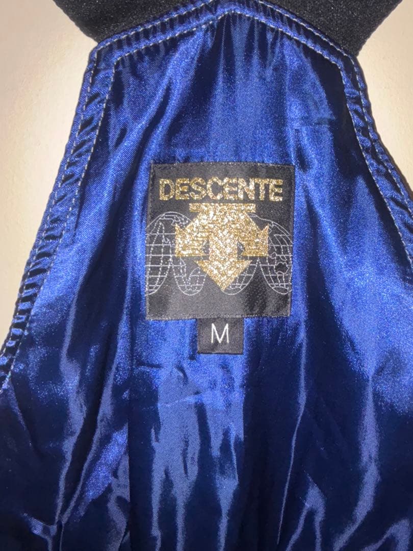 【新品未使用】DESCENTE スキーウェア Mサイズ