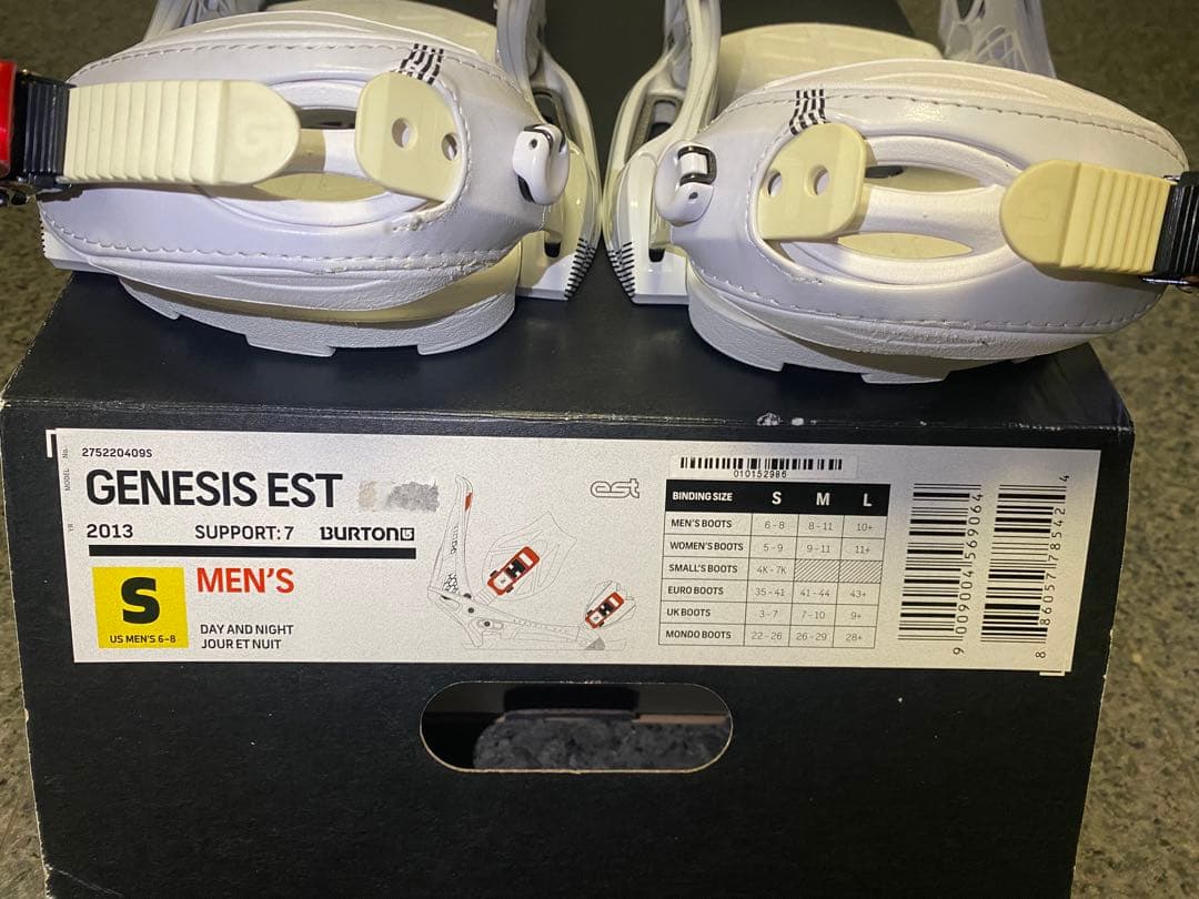 ならんならん burton genesis s 白 cartel s 黒