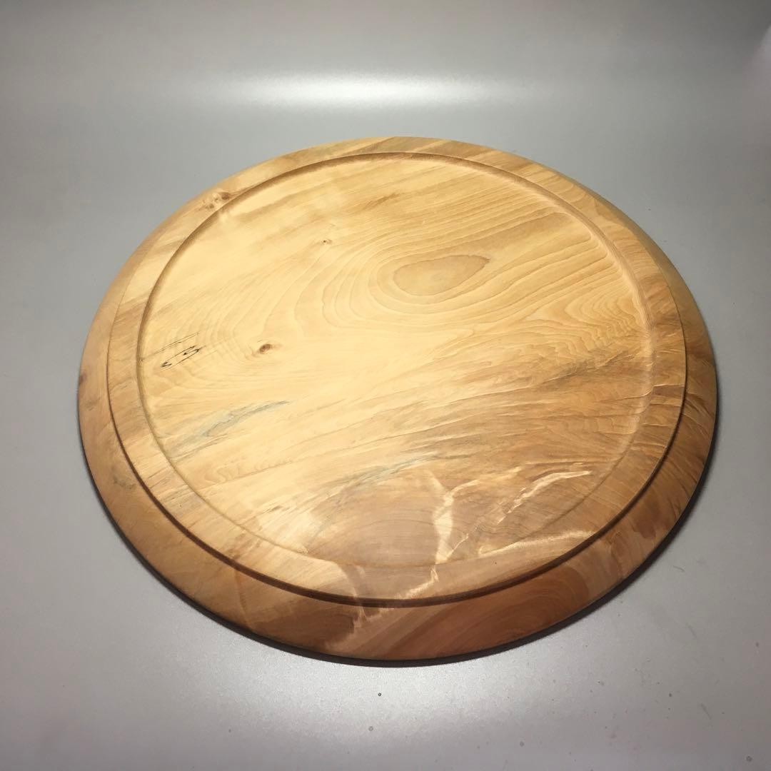 栃木材を用いて　ロクロで挽いた　盛器　盛皿拭き漆仕上げ