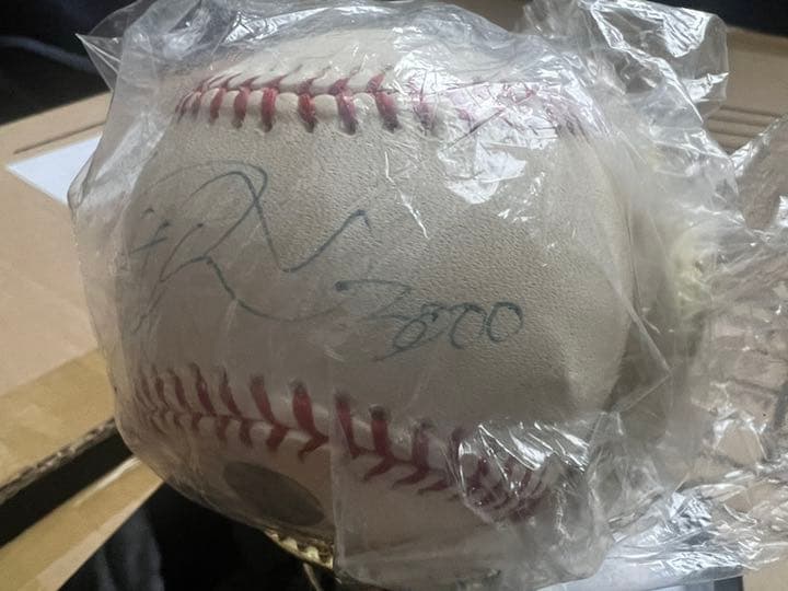 [MLB]イチロー選手3000本安打記念サインボール(証明書付き)