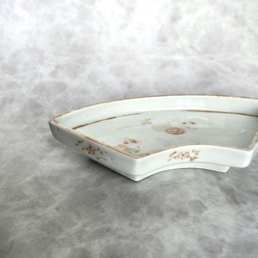 古伊万里　金彩　赤絵　扇面型皿　菊花流水　江戸中期　変形皿　骨董　アンティーク