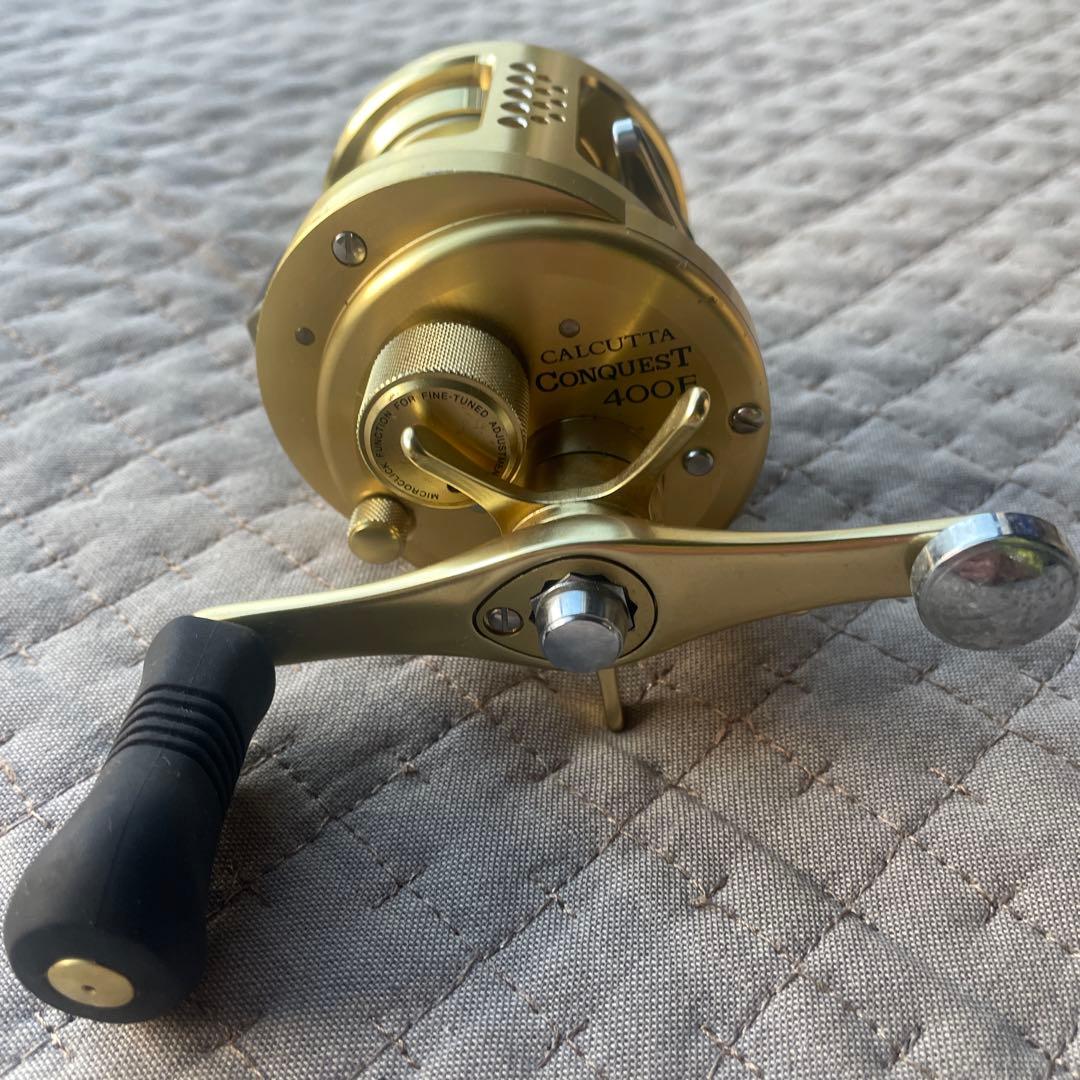 リール Shimano Calcutta Conquest 400F