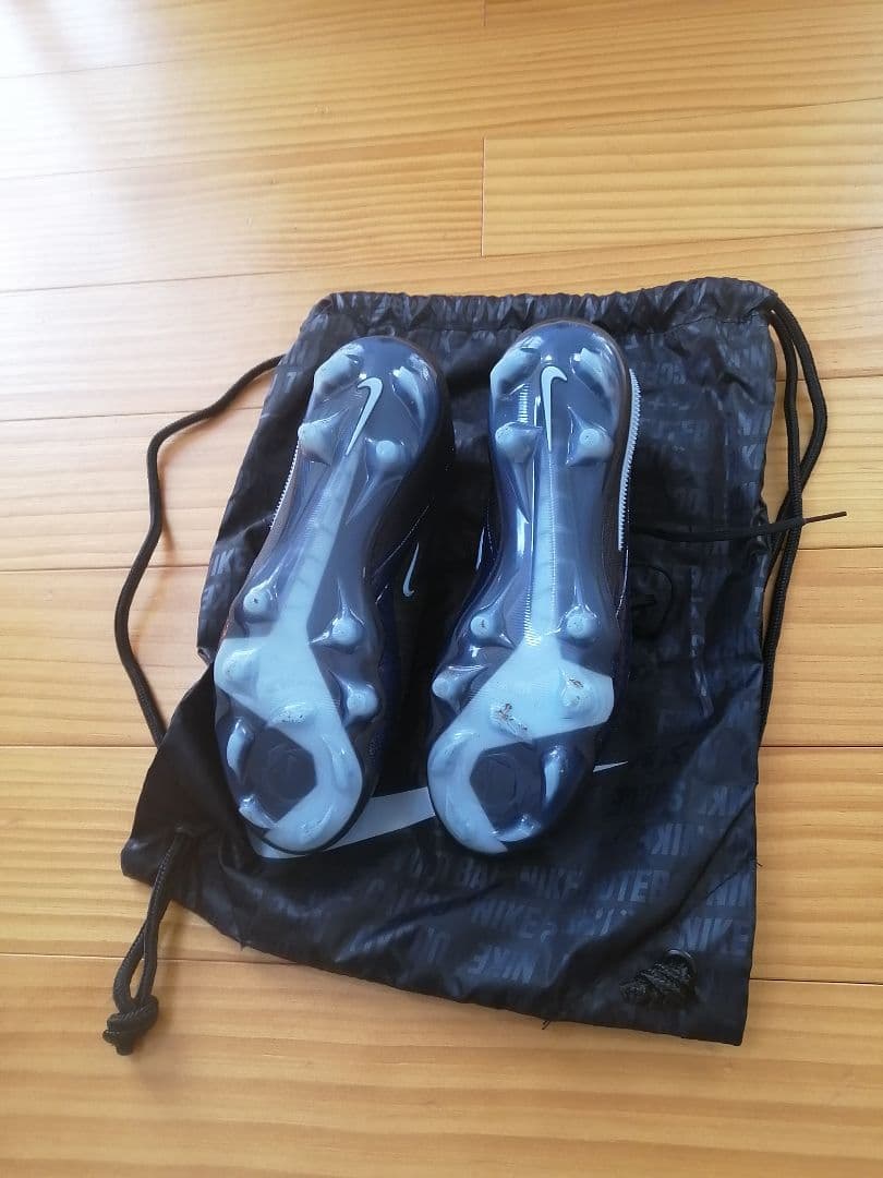 Nike ファントム6 LOW エリートFG 収納バッグ付き