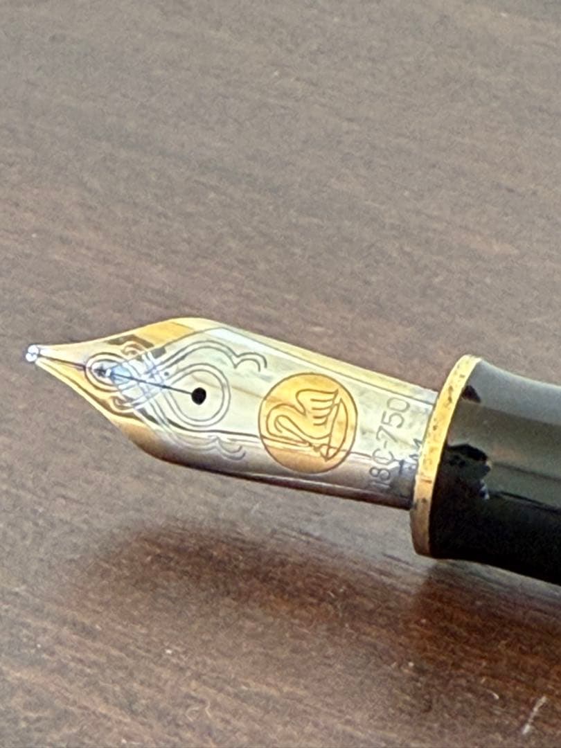 ペリカン 万年筆 スーベレーン M1000 18C-750 緑縞 中字　レア美品