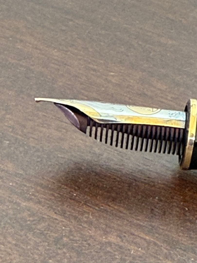 ペリカン 万年筆 スーベレーン M1000 18C-750 緑縞 中字　レア美品