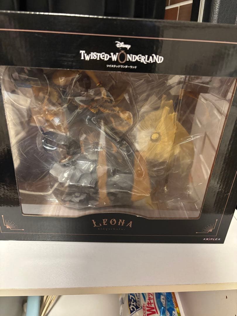 新品未開封、特典付き レオナ フィギュア ツイステッドワンダーランド