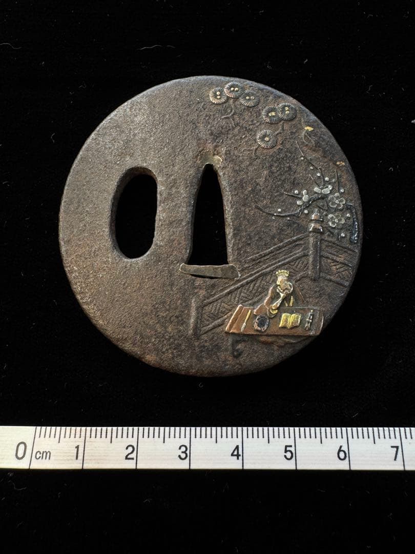 無銘 鉄地鐔 人物図 松 梅 鍔 拵 日本刀 刀装具 骨董 古美術 江戸時代
