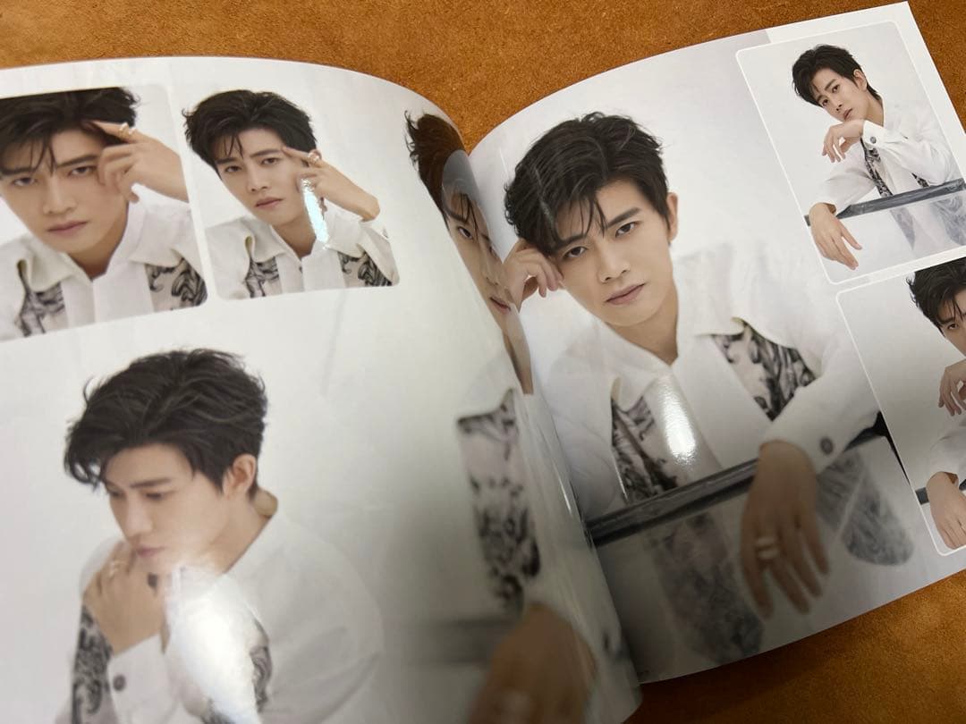 2023(一)アレン・レン（任嘉倫）個人写真集　正方形32p ALLEN写真集