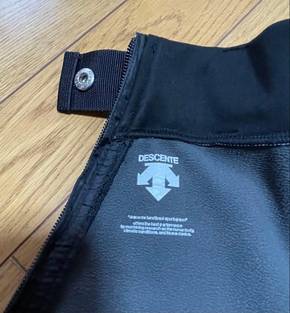 デサント　スキーハーフパンツ　黒　Ｓサイズ
