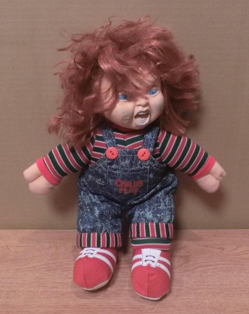 チャッキー人形