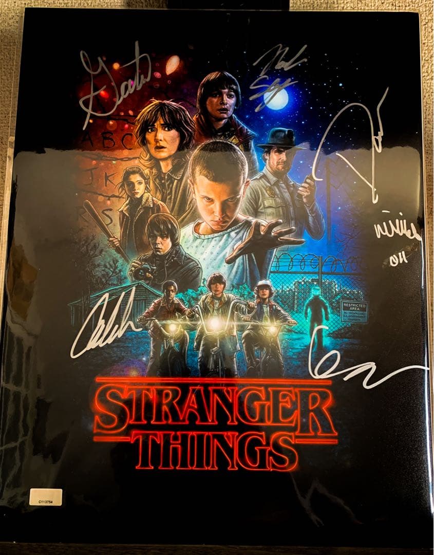 【8万から値下げ】ストレンジャーシングス キャスト6名サイン入りフォト