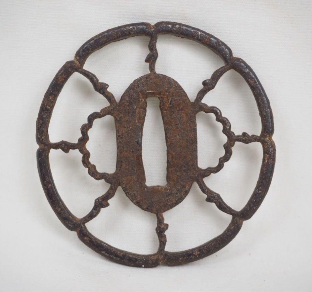 送料無料　室町～江戸時代　無銘尾張透鐔/鍔