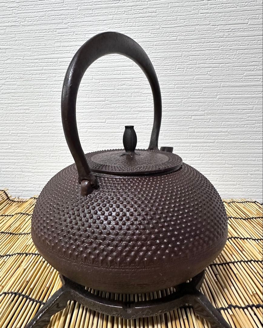 ほぼ未使用品　岩手県奥州水沢幸工芸　現代の名工 佐藤勝久造　１５型　南部鉄瓶