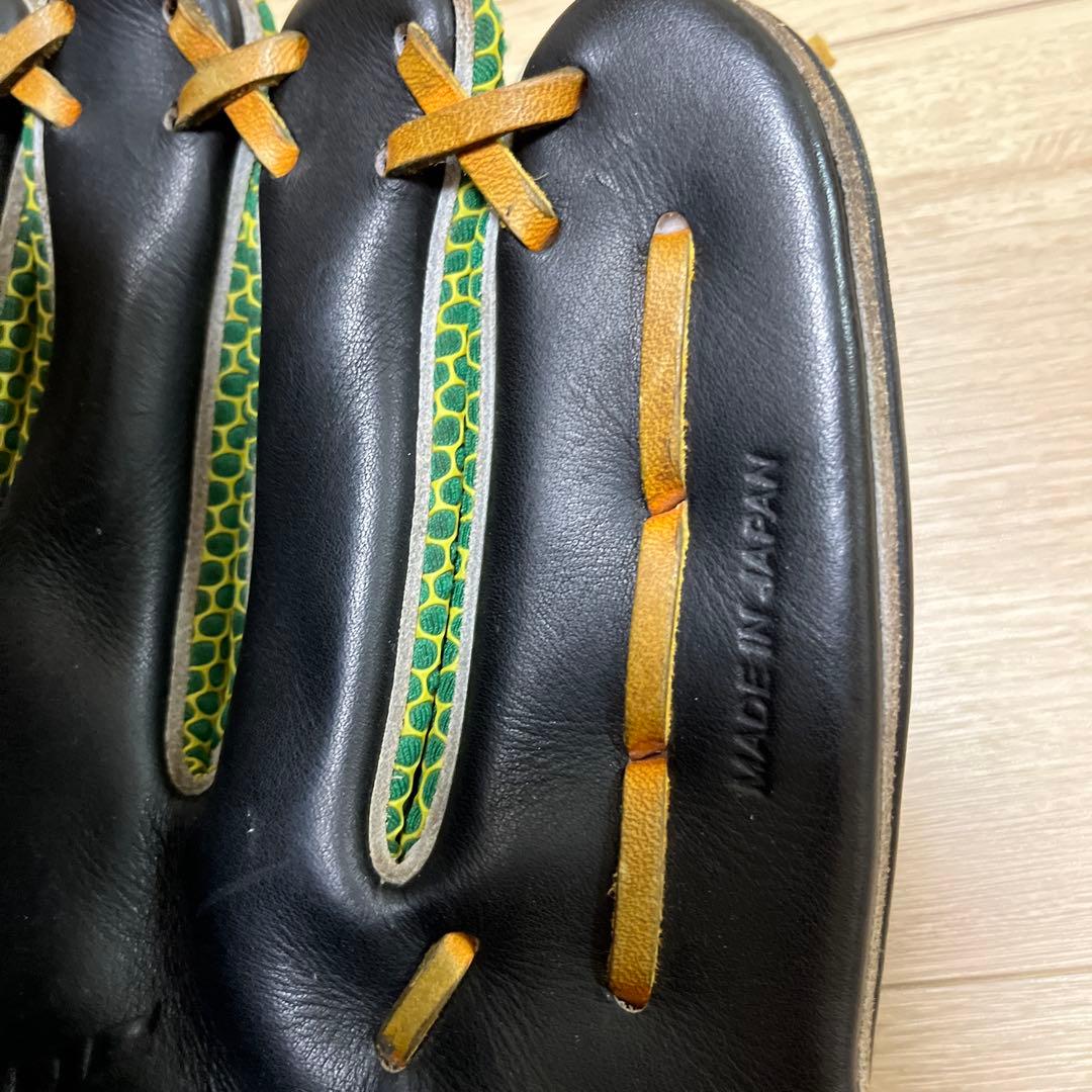 阪神タイガース　歳内　実使用　グローブ