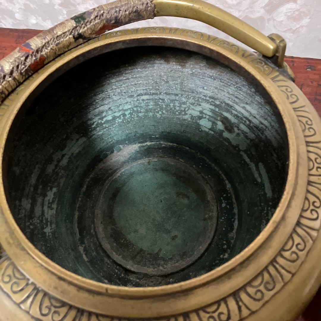 アンティークな黄銅製持ち手付き手焙り（波兎や雷紋などの装飾金工）