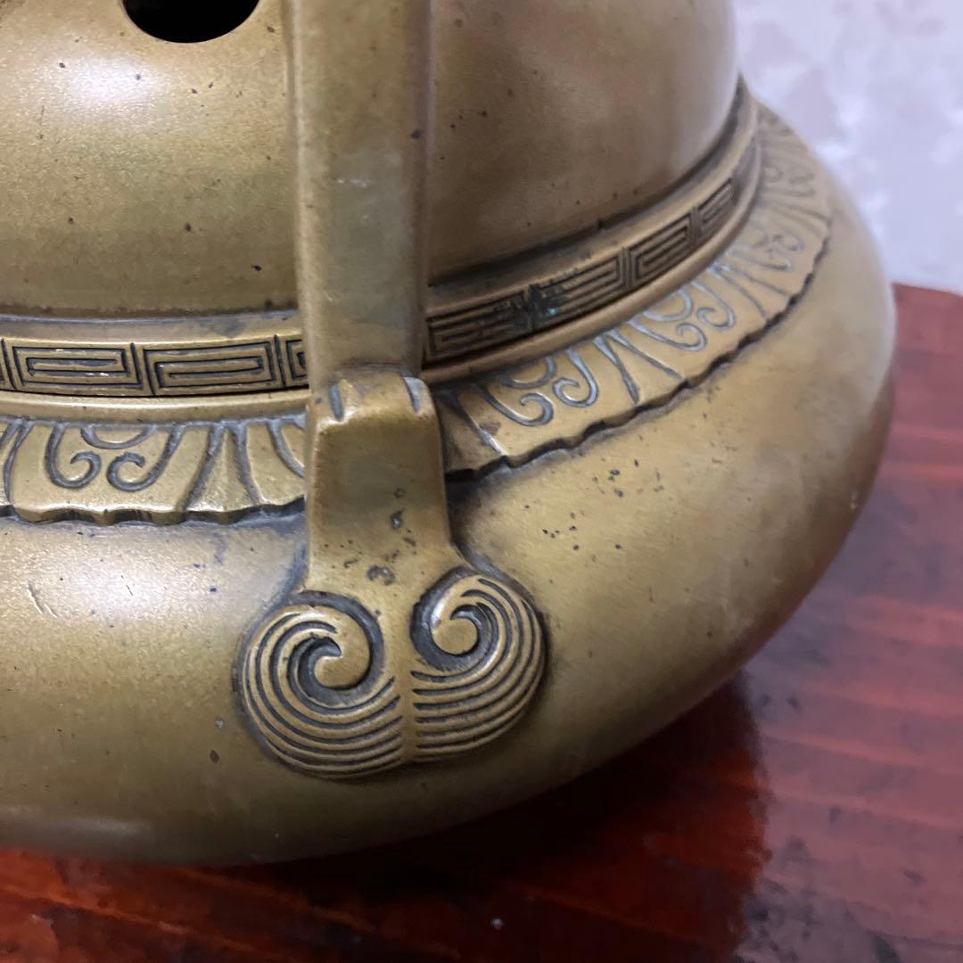 アンティークな黄銅製持ち手付き手焙り（波兎や雷紋などの装飾金工）