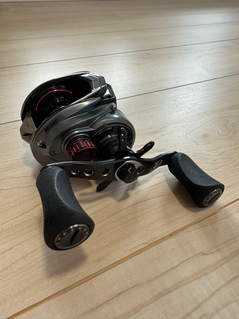 Abu Garcia REVO LV7 ベイトリール