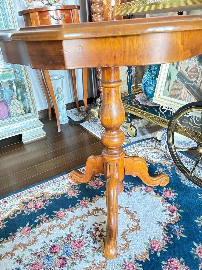 イタリア　象嵌　アンティーク木製八角形テーブル 花柄