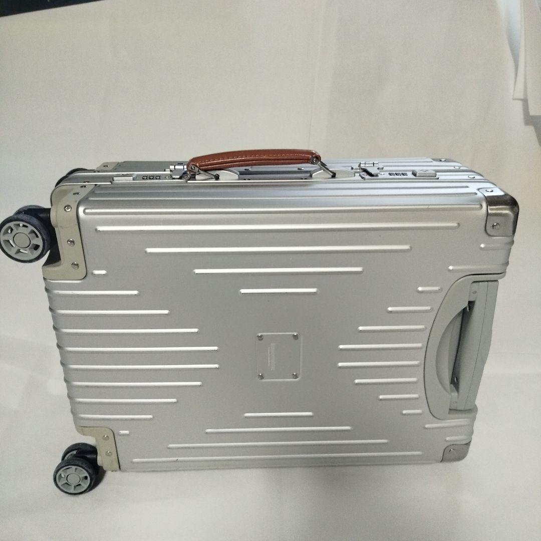 イノベーター innovator スーツケース（アルミキャリー）36L　51cm