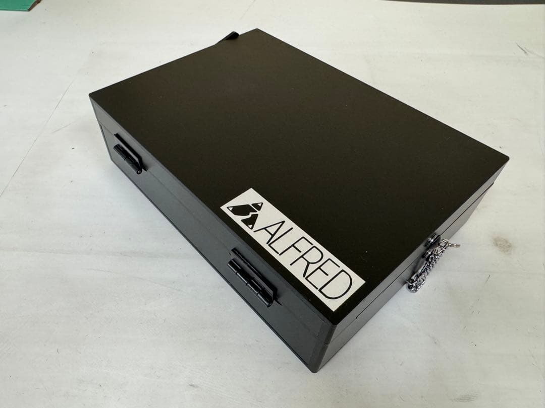 ALFRED ミニマルルアーケース　おまけ付き