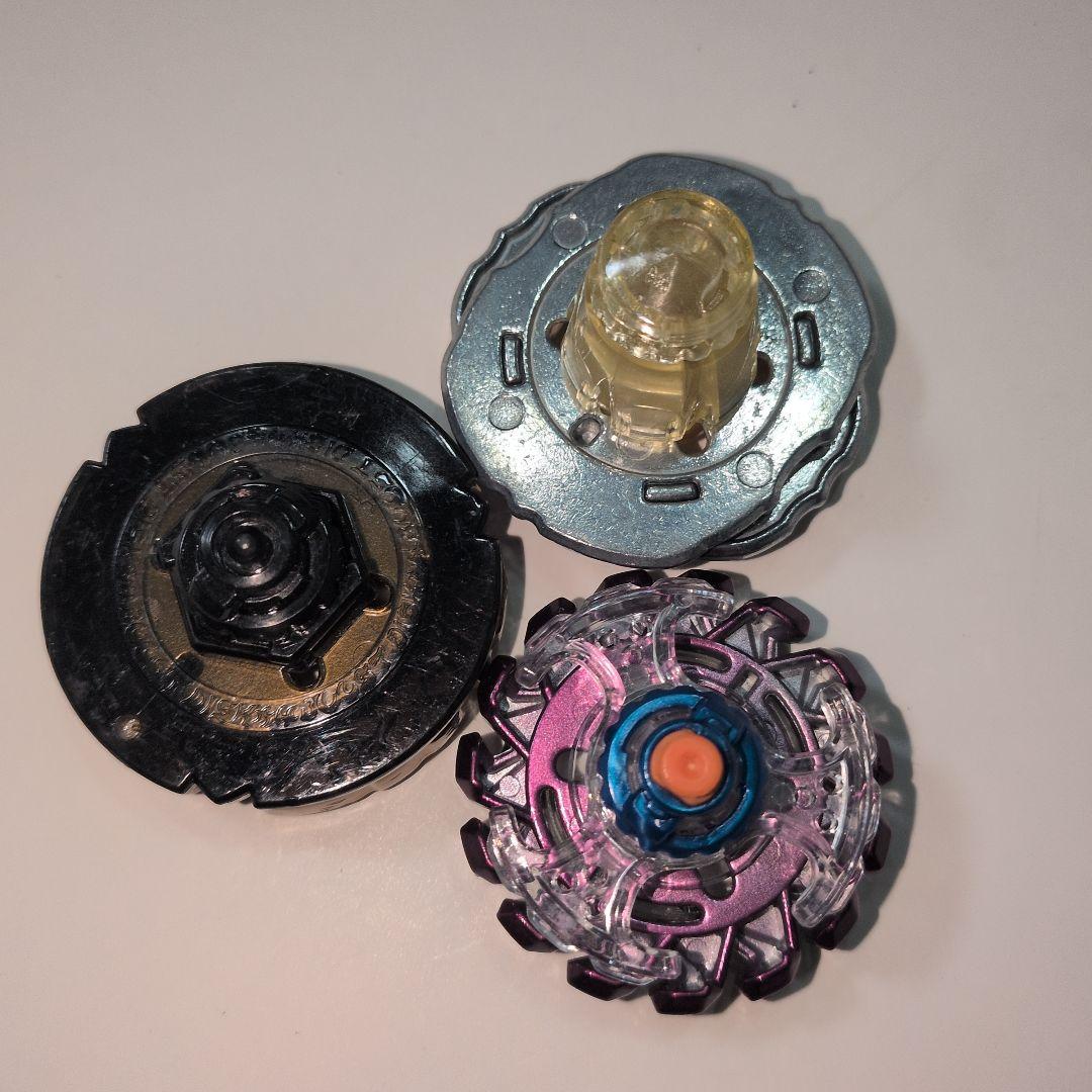 S*)様 メタルファイトベイブレード 10個セット ランチャーはオマケです。