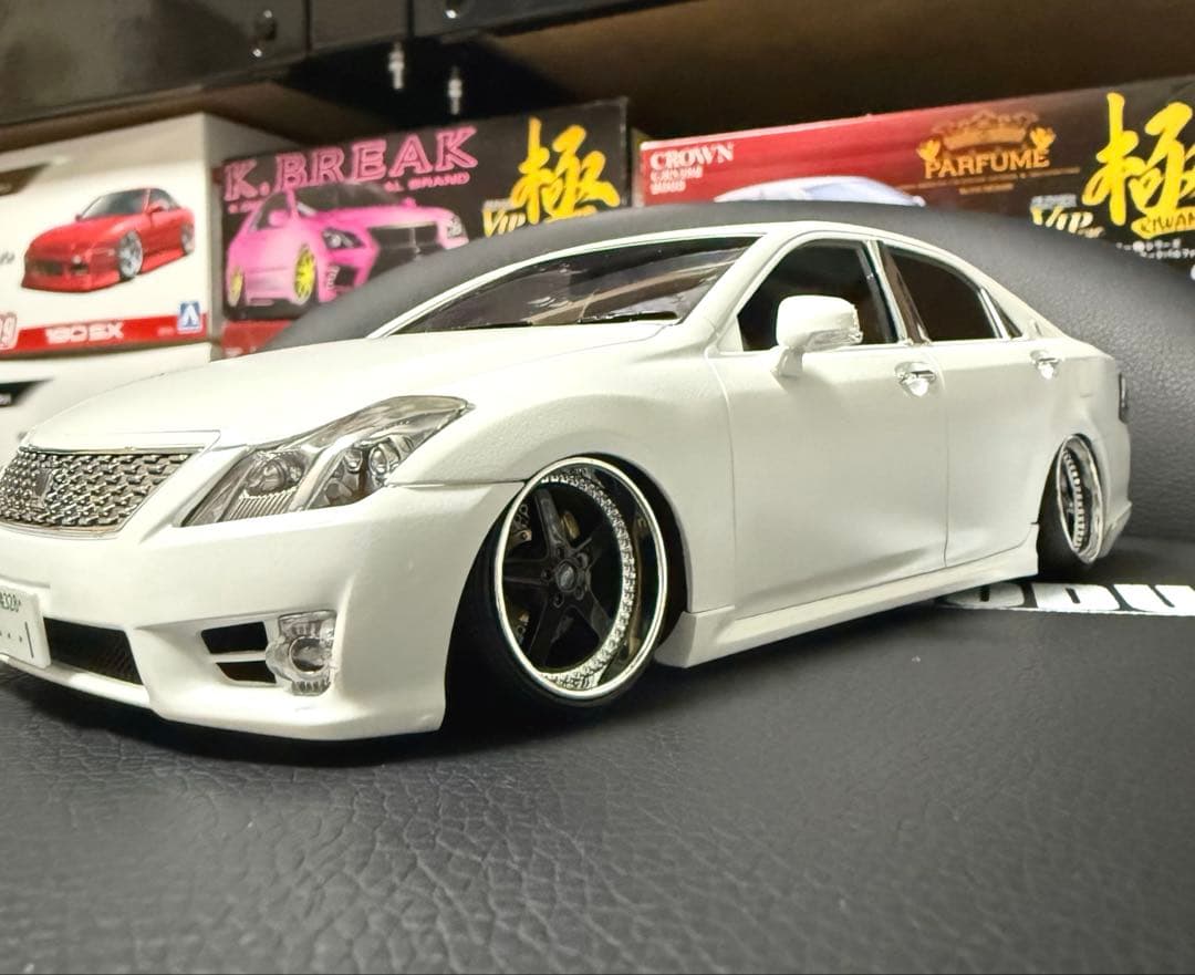 アオシマ GRS204クラウン アスリート 後期型