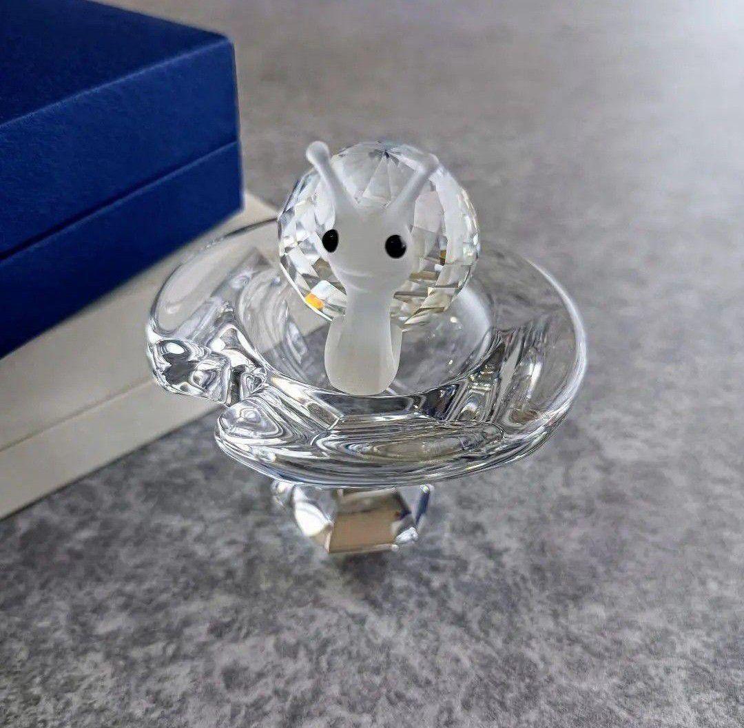 【SWAROVSKI スワロフスキー】葉っぱの上のかたつむり☘ 置物 インテリア