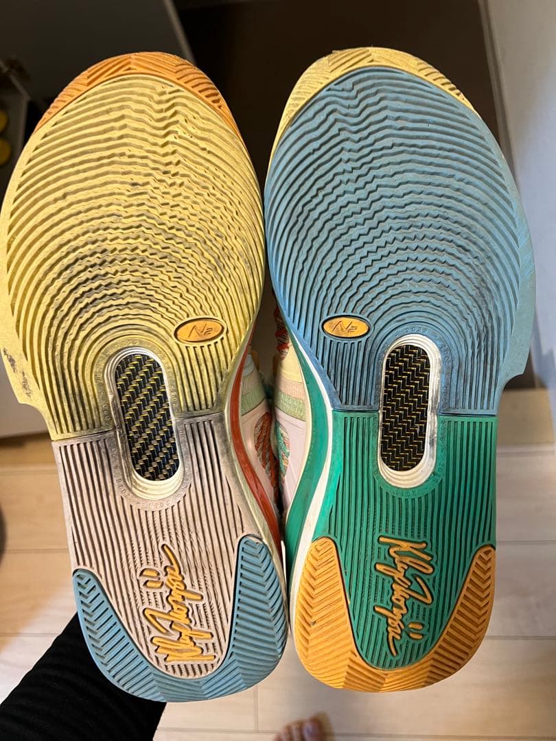 シューズ(男性用) ANTA KT10 Christmas Klay Thompson PE