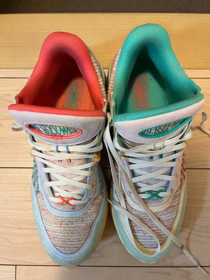 シューズ(男性用) ANTA KT10 Christmas Klay Thompson PE